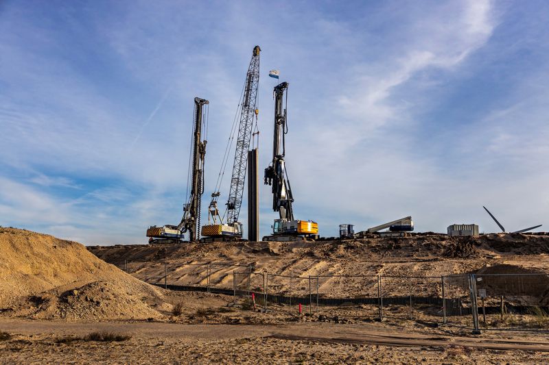 Nov Cranes On Site