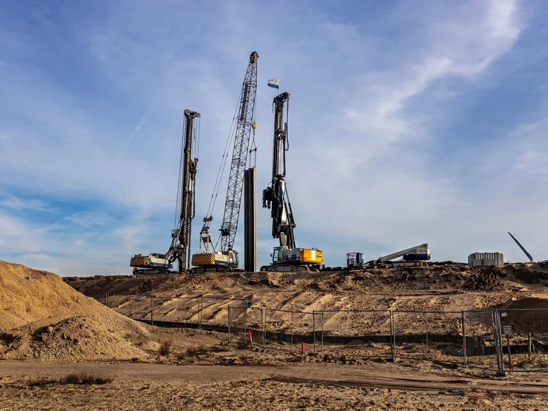 Nov Cranes On Site