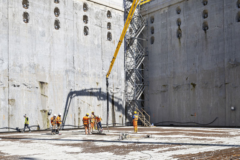 Work In The Pit 3 April 03