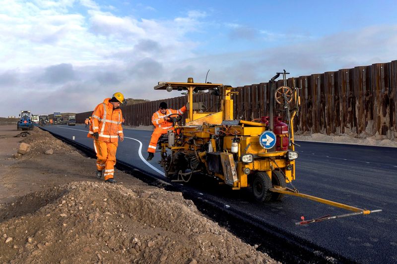 Men Machine Road