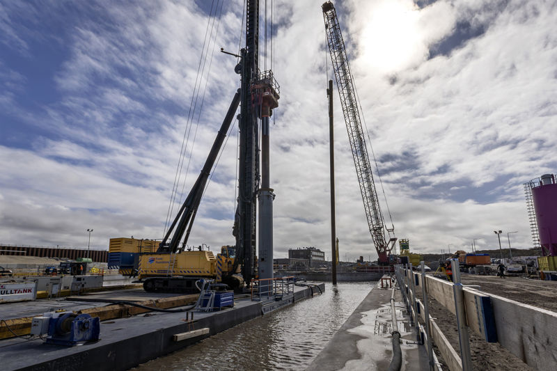 Drilling Machine And The Pile