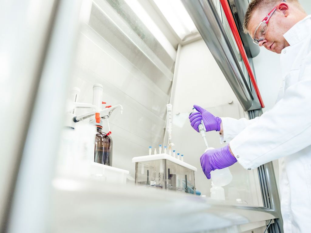 S Laboratory Services
