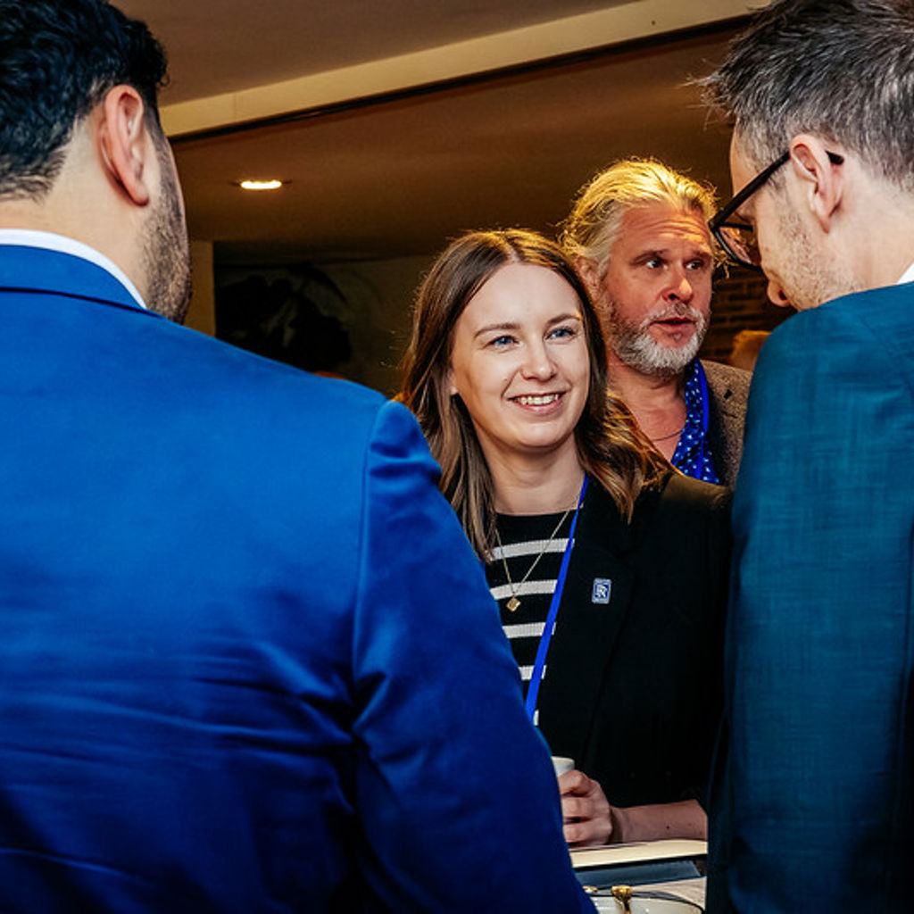 53836017467 5E40653c95 C