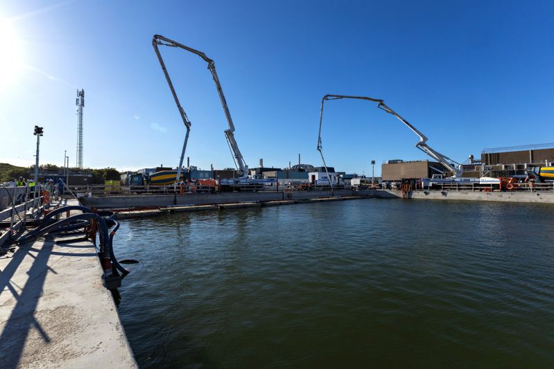 Underwater Concrete Pour 02